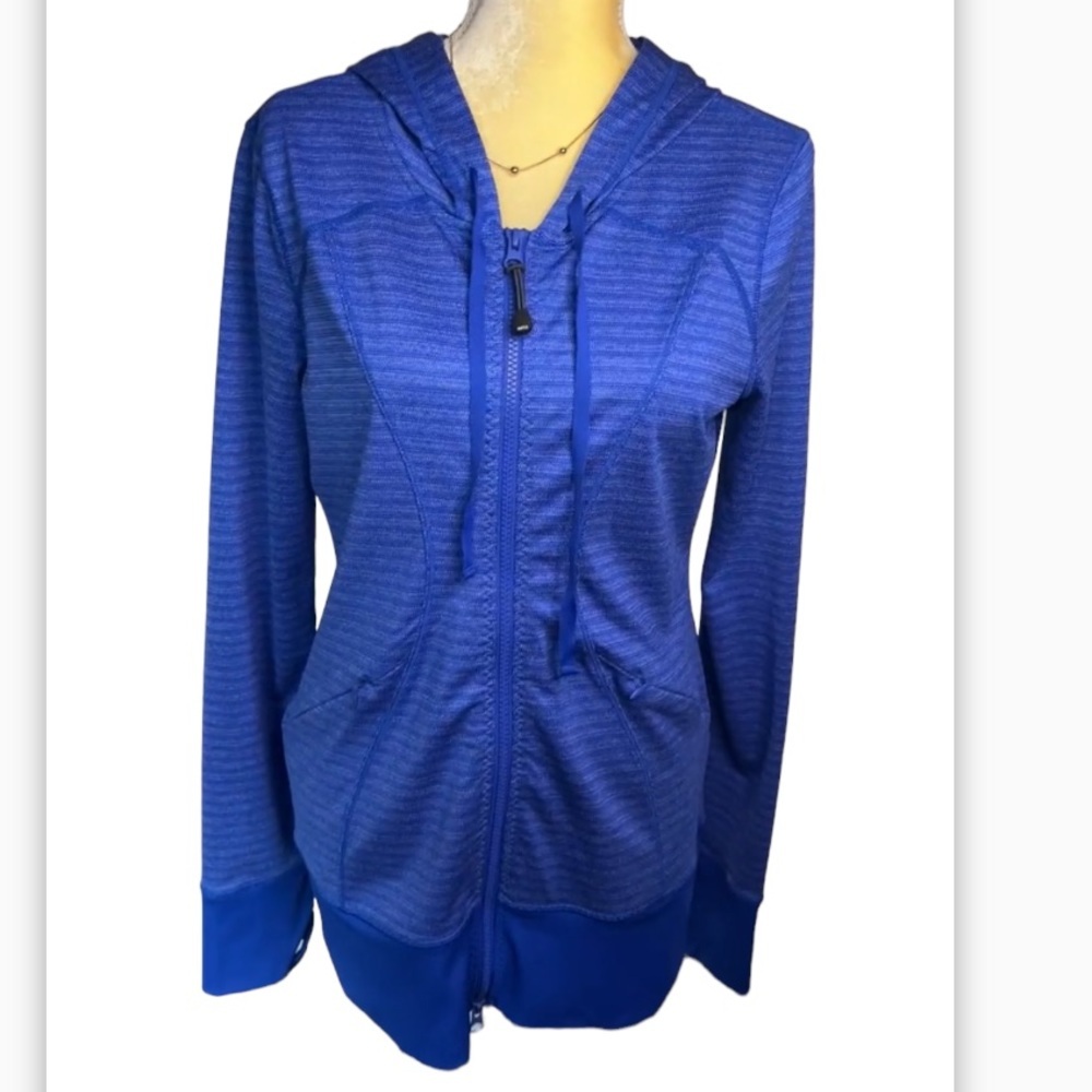 ZELLA BLUE LIGHT STRIPED WORKOUT HOODIE SIZE LARGE